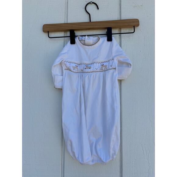 Hug Me First Smocked Baby Outfit, Newborn,‎ Smocked Lambs, White, Sz NB - Picture 1 of 5